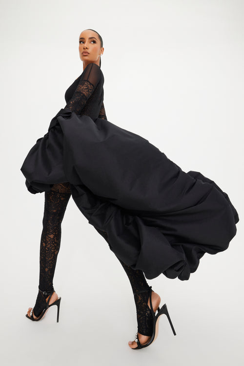 Burlesque Throw On